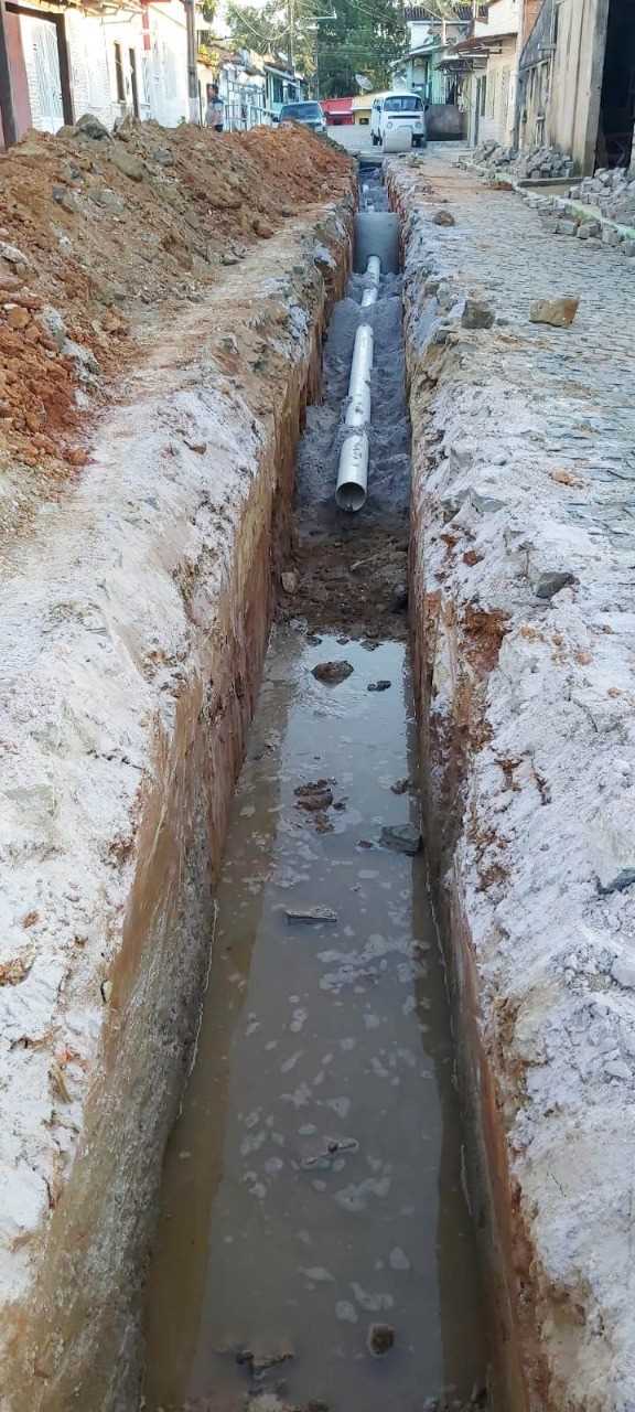 Camacã: Serviço de esgoto da Rua da Cooperativa em São João do Panelinha deixa moradores bastante felizes